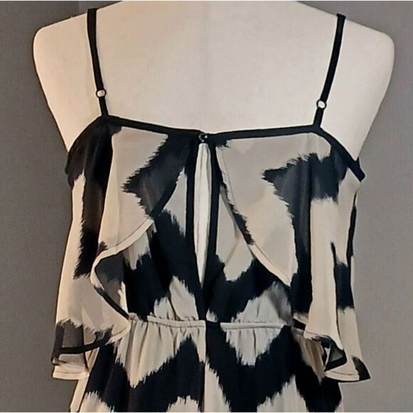 Off The Shoulder Maxi Dress Chevron Stripe Sheer Ruffled Lined Tan Black Size M - Picture 4 of 10
